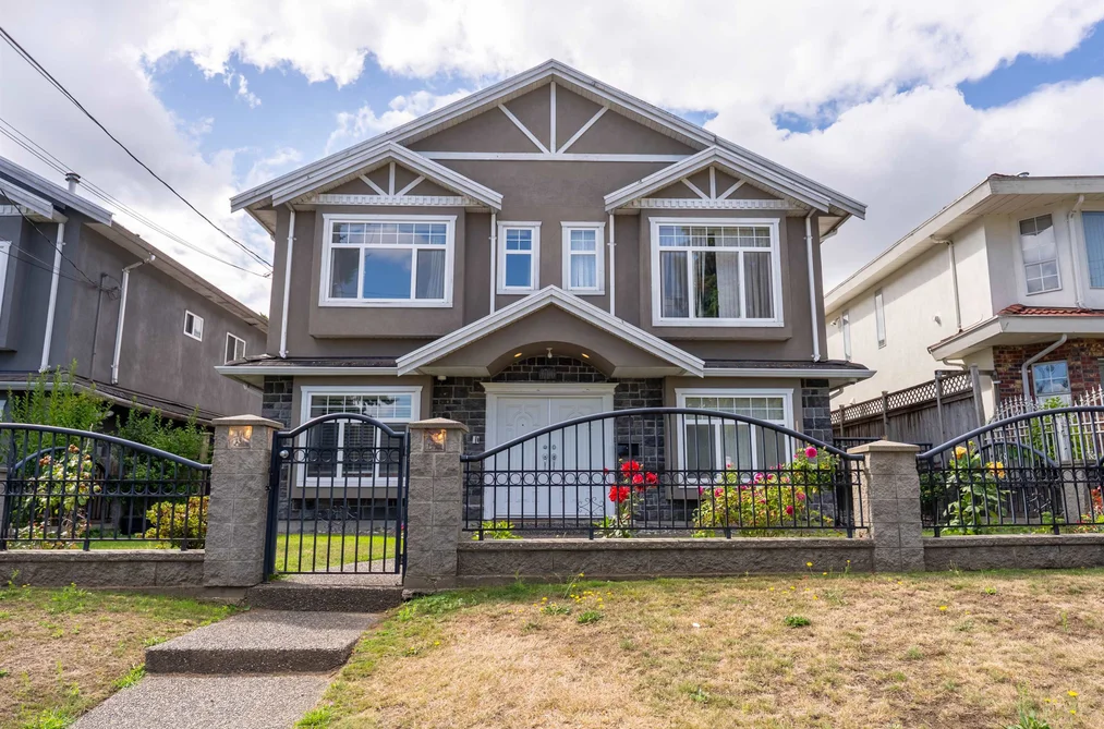 House for sale at 3796 Price Street Burnaby British Columbia - MLS: R3153009