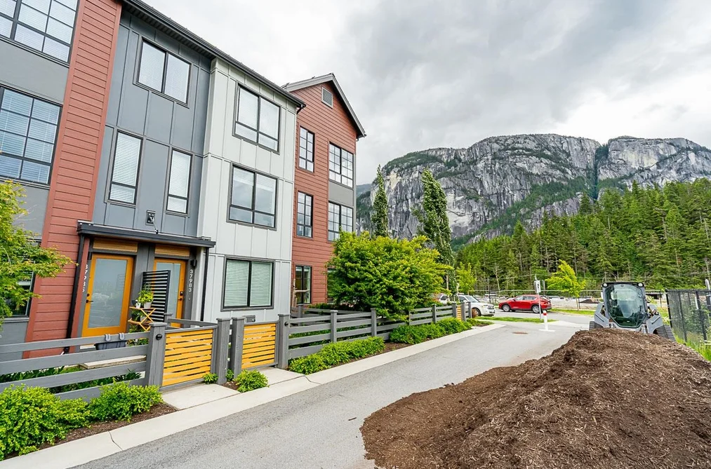 37981 HELM WAY, Squamish BC V8B 2A1, Squamish BC — Residential for Sale - Photo 3