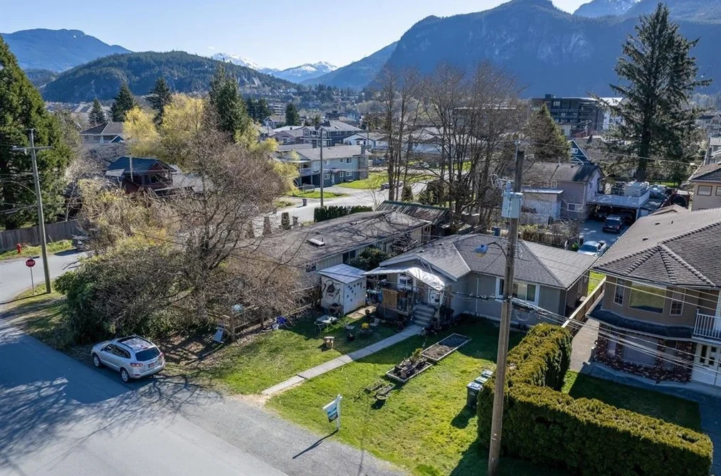 House for sale at 37986 Sixth Avenue Squamish British Columbia - MLS: R3080232