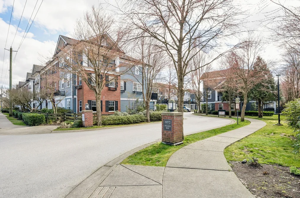 38 19572 FRASER WAY, Pitt Meadows BC V3Y 0A9, Pitt Meadows BC — Residential for Sale - Photo 2