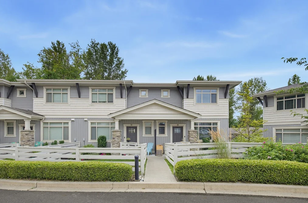 Townhouse for sale at 38 34230 Elmwood Drive Abbotsford British Columbia - MLS: R3147771