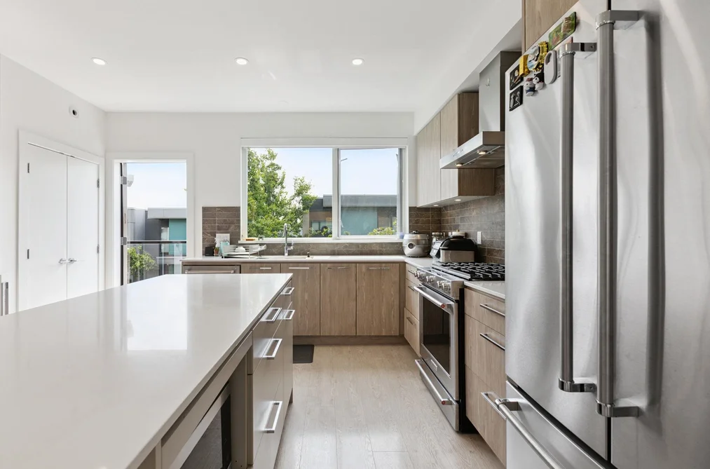 38 3597 MALSUM DRIVE, North Vancouver BC V7G 0B2, North Vancouver BC — Residential for Sale - Photo 2