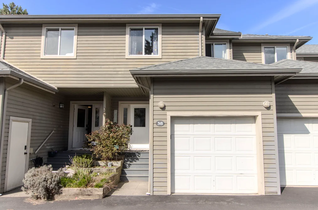 38 40200 GOVERNMENT ROAD, Squamish BC V8B 0G6, Squamish BC — Residential for Sale - Photo 2