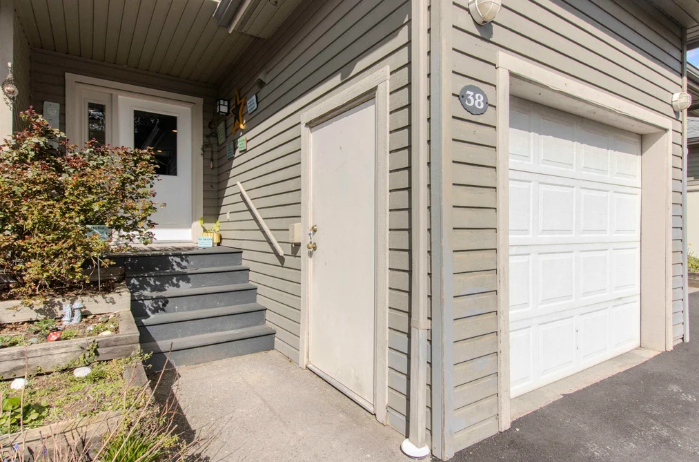 38 40200 GOVERNMENT ROAD, Squamish BC V8B 0G6, Squamish BC — Residential for Sale - Photo 3