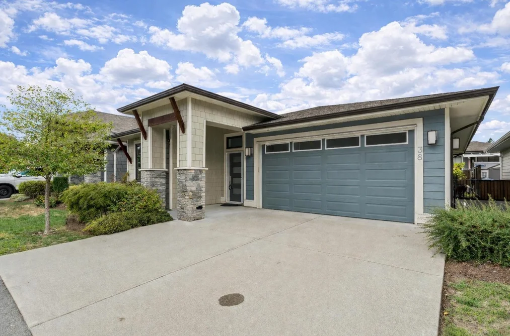 House for sale at 38 46110 Thomas Road Chilliwack British Columbia - MLS: R3104725