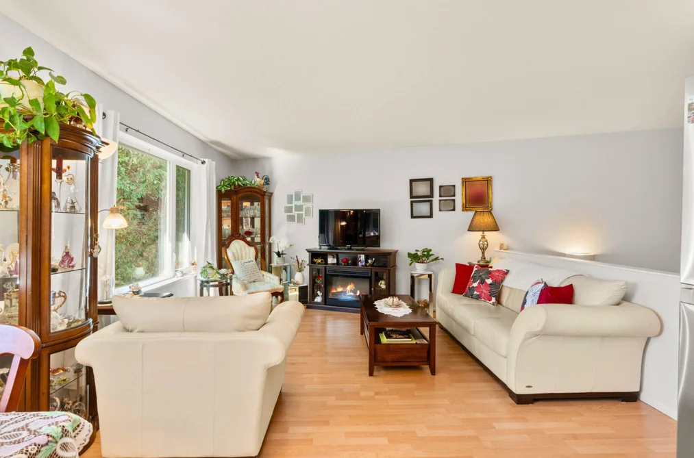 38 5761 WHARF AVENUE, Sechelt BC V0N 3A0, Sechelt BC — Residential for Sale - Photo 3