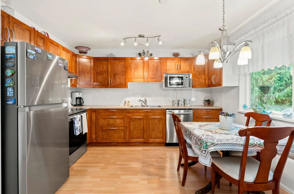 38 5761 WHARF AVENUE, Sechelt BC V0N 3A0, Sechelt BC — Residential for Sale - Photo 7