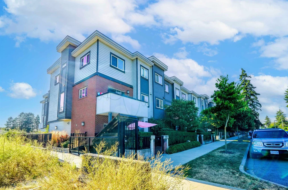 Townhouse for sale at 38 7247 140 Street Surrey British Columbia - MLS: R3071849