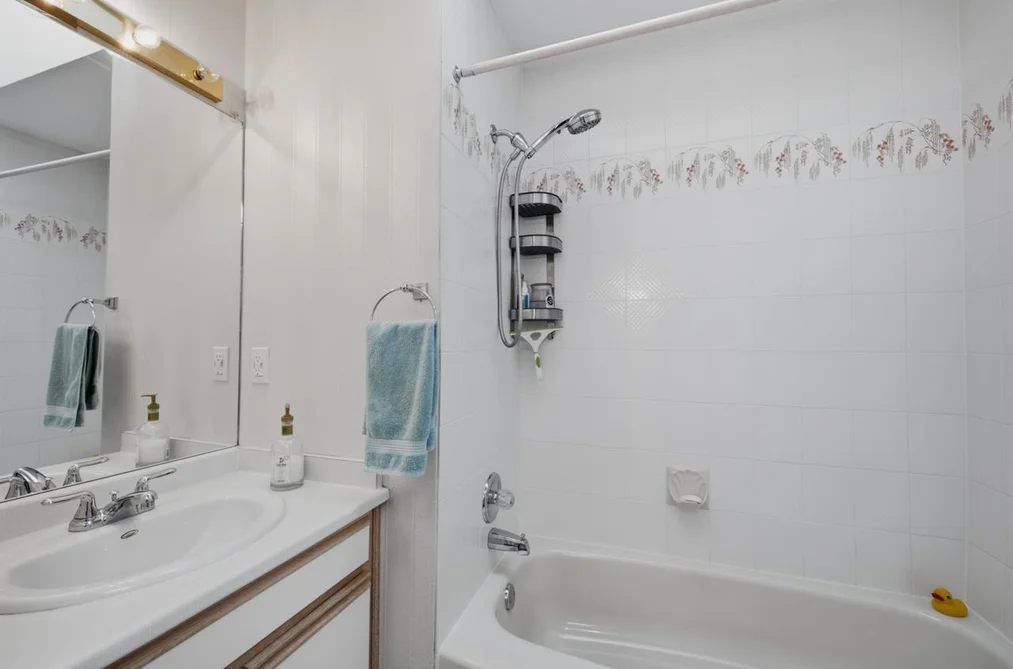 38-7691 Moffatt Road, Richmond, BC - Townhouse for Sale - Photo 24 of 37 38-7691 Moffatt Road, Richmond, BC - Townhouse for Sale - Photo 24 of 37