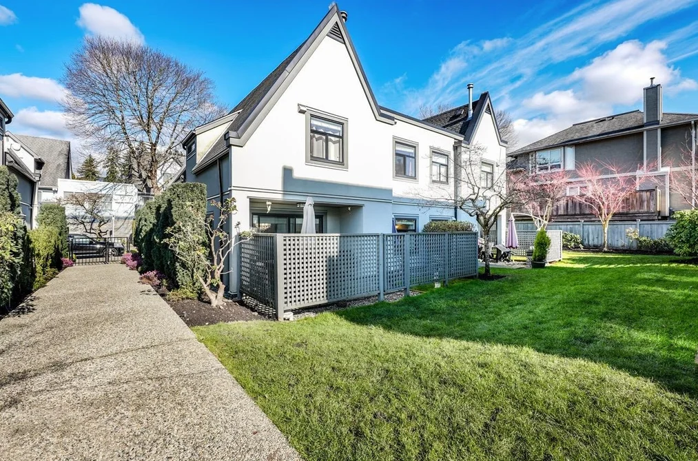 Townhouse for sale at 38 889 Tobruck Avenue North Vancouver British Columbia - MLS: R3104643