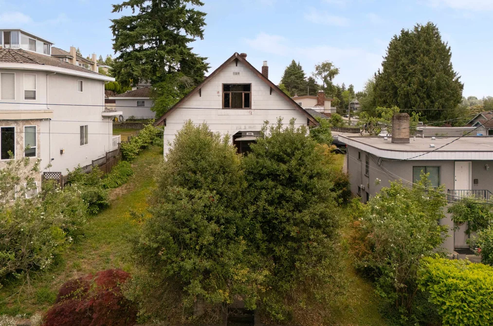 380 DELTA AVENUE, Burnaby BC V5B 3C5, Burnaby BC — Residential for Sale - Photo 2