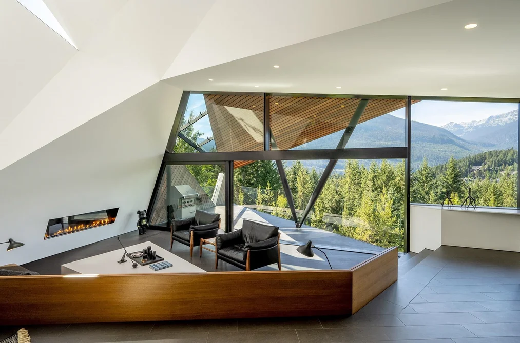 3801 SUNRIDGE PLACE, Whistler BC V8E 0W1, Whistler BC — Residential for Sale - Photo 2