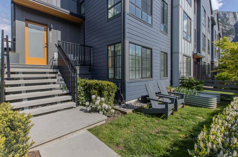 38015 HELM WAY, Squamish BC V8B 2A1, Squamish BC — Residential for Sale - Photo 3