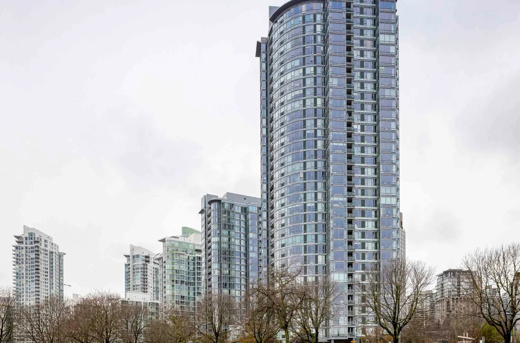 Condo for sale at 3805 1033 Marinaside Crescent Vancouver British Columbia - MLS: R3102317