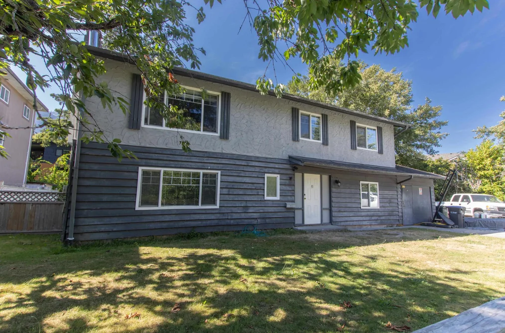 House for sale at 38069 Fifth Avenue Squamish British Columbia - MLS: R3035047