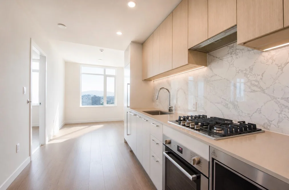 3807 6468 WILLINGDON AVENUE, Burnaby, BC — Residential for Sale - Main Photo