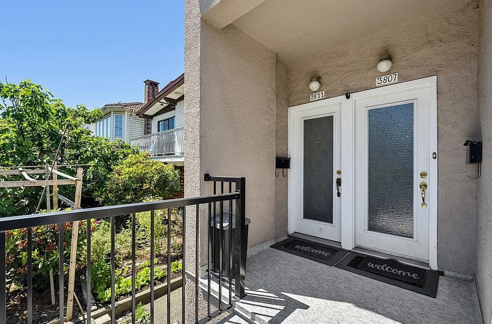 3807 VICTORIA DRIVE, Vancouver BC V5N 4M7, Vancouver BC — Residential for Sale — Photo 2 of 30