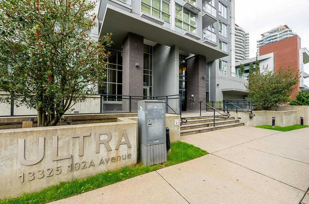 3809-13325 102A Avenue, Surrey, BC - Condo for Sale - Photo 2 of 40 3809-13325 102A Avenue, Surrey, BC - Condo for Sale - Photo 2 of 40