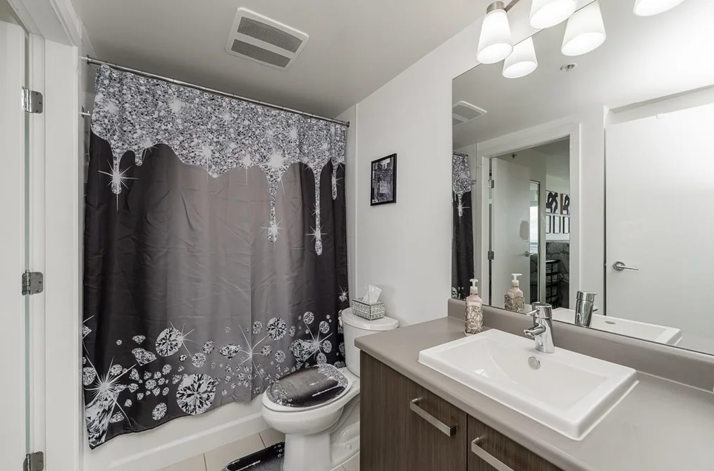 3809-13325 102A Avenue, Surrey, BC - Condo for Sale - Photo 23 of 40 3809-13325 102A Avenue, Surrey, BC - Condo for Sale - Photo 23 of 40