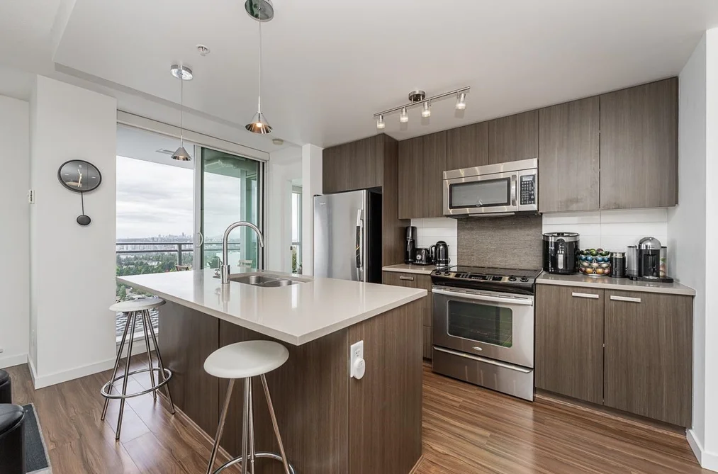 3809-13325 102A Avenue, Surrey, BC - Condo for Sale - Photo 7 of 40 3809-13325 102A Avenue, Surrey, BC - Condo for Sale - Photo 7 of 40
