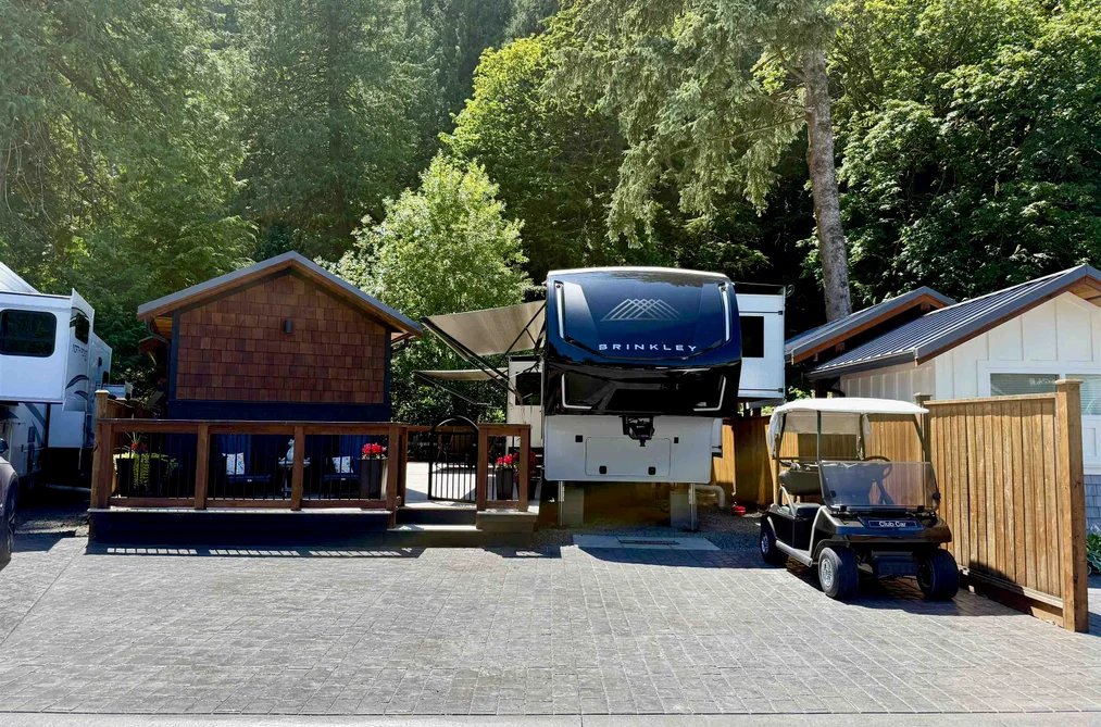 Property for sale at 381 720 Hot Springs Road Harrison Hot Springs British Columbia - MLS: R3140671