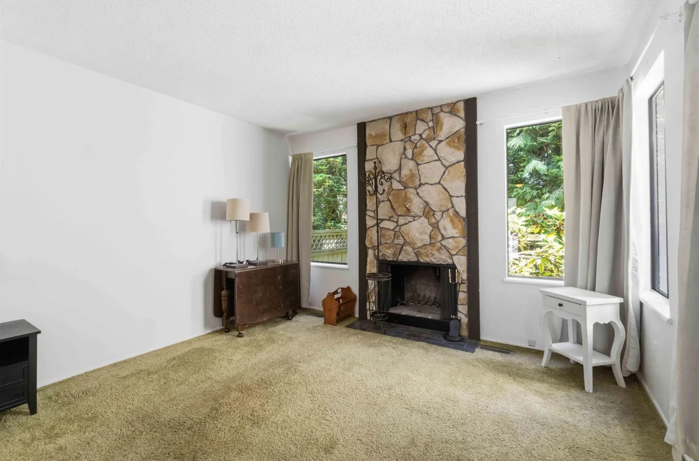 3811 GARDEN GROVE DRIVE, Burnaby BC V5G 4A6, Burnaby BC — Residential for Sale — Photo 7 of 40