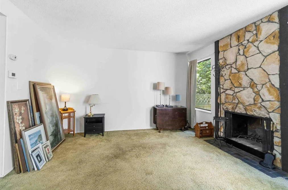 3811 GARDEN GROVE DRIVE, Burnaby BC V5G 4A6, Burnaby BC — Residential for Sale — Photo 8 of 40