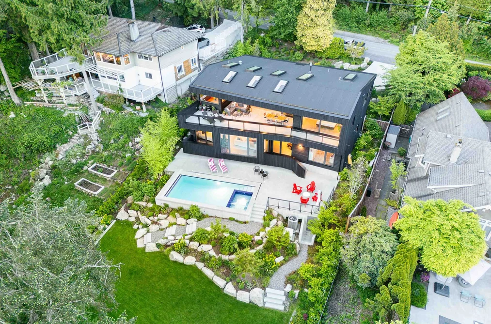 House for sale at 3823 Bayridge Avenue West Vancouver British Columbia - MLS: R3084370