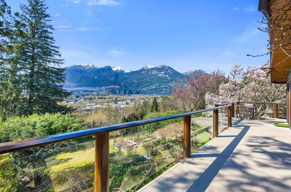 38263 VIEW PLACE, Squamish BC V8B 0C8, Squamish BC — Residential for Sale - Photo 2