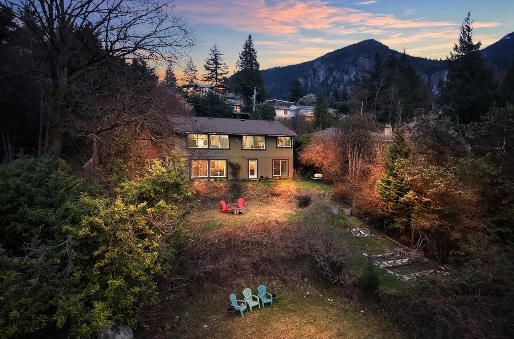 House for sale at 38273 View Place Squamish British Columbia - MLS: R3105541