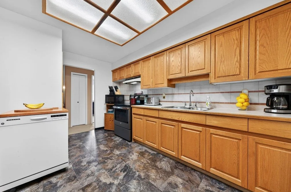 3833 KILLARNEY STREET, Port Coquitlam BC V3B 3G5, Port Coquitlam BC — Residential for Sale - Photo 4
