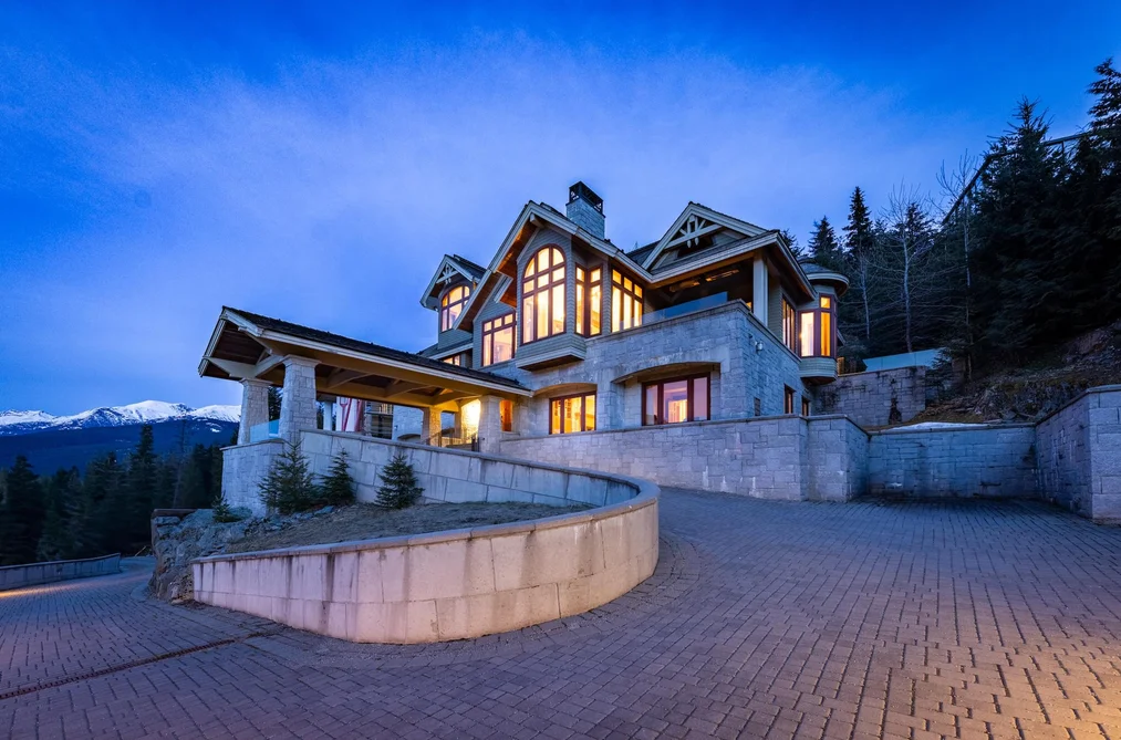 House for sale at 3833 Sunridge Drive Whistler British Columbia - MLS: R3117343