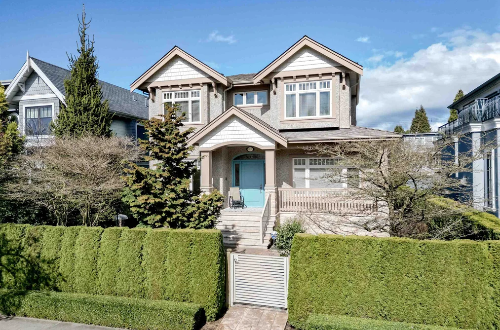 House for sale at 3837 W 3rd Avenue Vancouver British Columbia - MLS: R3104671