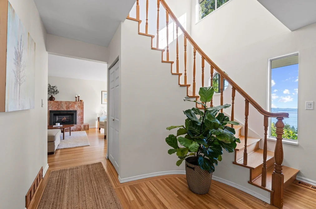3845 Southridge Avenue, West Vancouver, BC - MLS: R3163380 - Photo 16 3845 Southridge Avenue, West Vancouver, BC - MLS: R3163380 - Photo 16