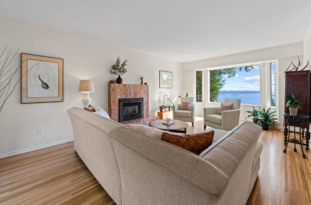 3845 Southridge Avenue, West Vancouver, BC - MLS: R3163380 - Photo 3 3845 Southridge Avenue, West Vancouver, BC - MLS: R3163380 - Photo 3