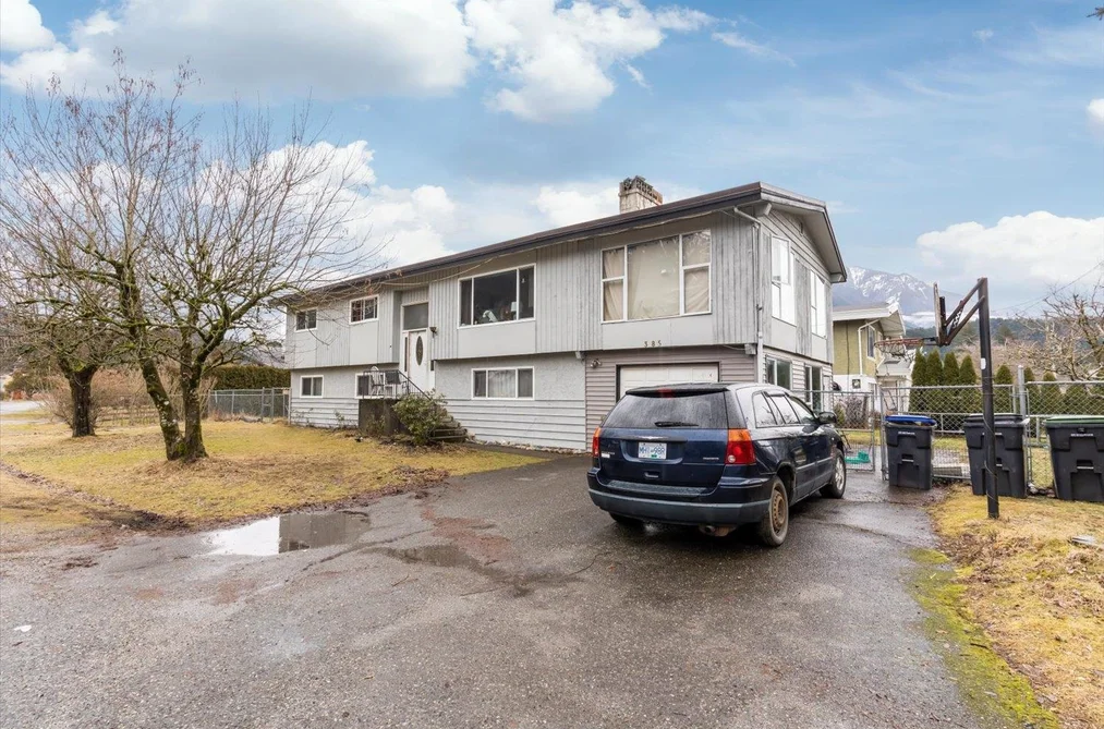 385 3RD AVENUE, Hope BC V0X 1L1, Hope BC — Residential for Sale - Photo 2
