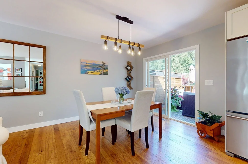 38549 WESTWAY AVENUE, Squamish BC V8B 0W4, Squamish BC — Residential for Sale - Photo 3