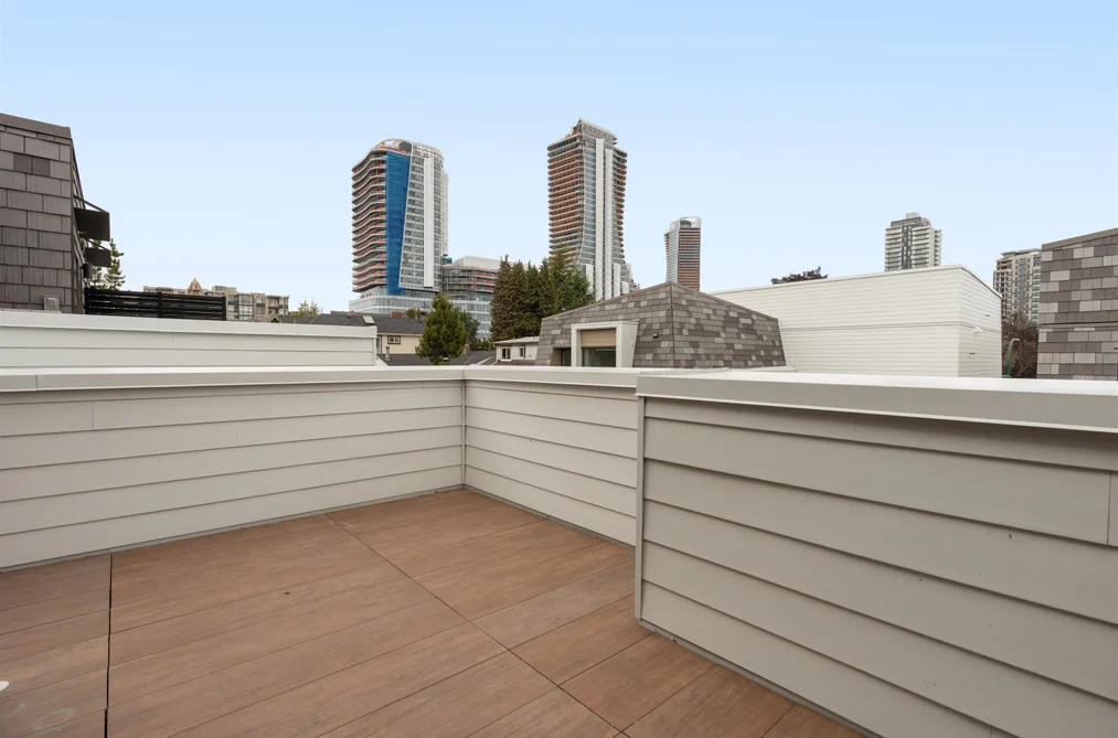 386 W 45th Avenue, Vancouver, BC - Half Duplex for Sale - Photo 11 of 16 386 W 45th Avenue, Vancouver, BC - Half Duplex for Sale - Photo 11 of 16