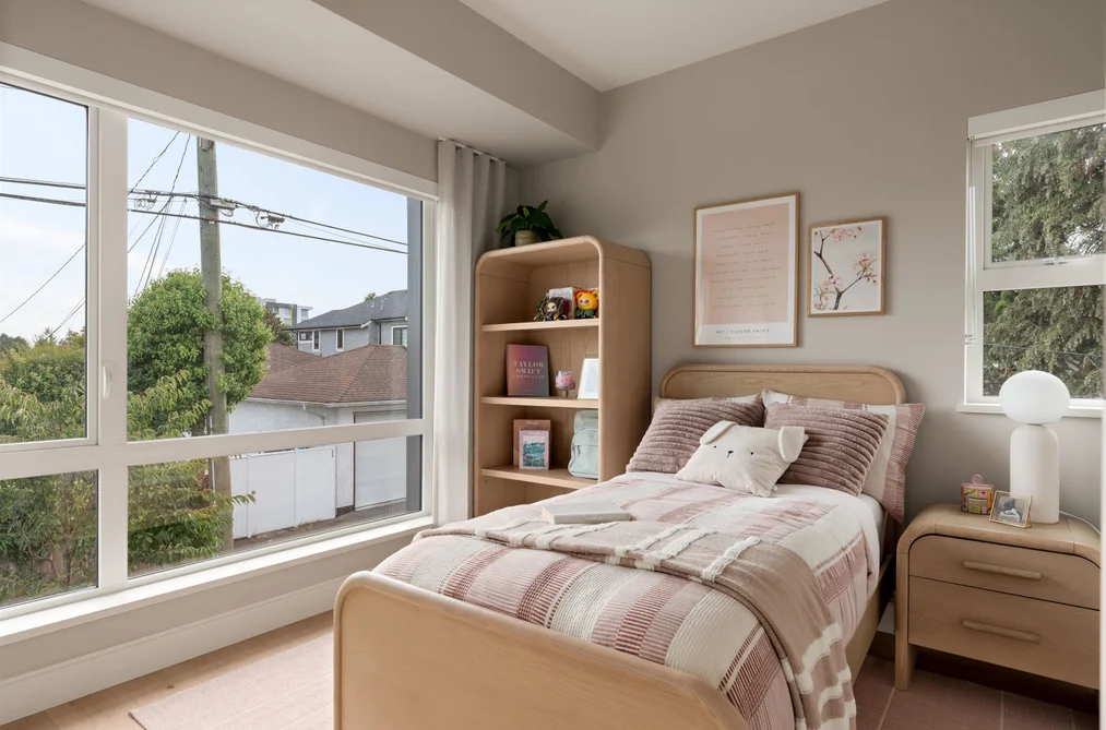 386 W 45th Avenue, Vancouver, BC - Half Duplex for Sale - Photo 7 of 16 386 W 45th Avenue, Vancouver, BC - Half Duplex for Sale - Photo 7 of 16