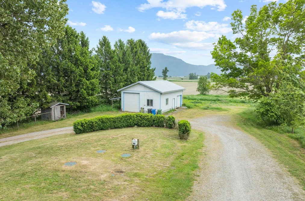 38604 NO 5 ROAD, Abbotsford BC V3G 2G3, Abbotsford BC — Residential for Sale - Photo 2