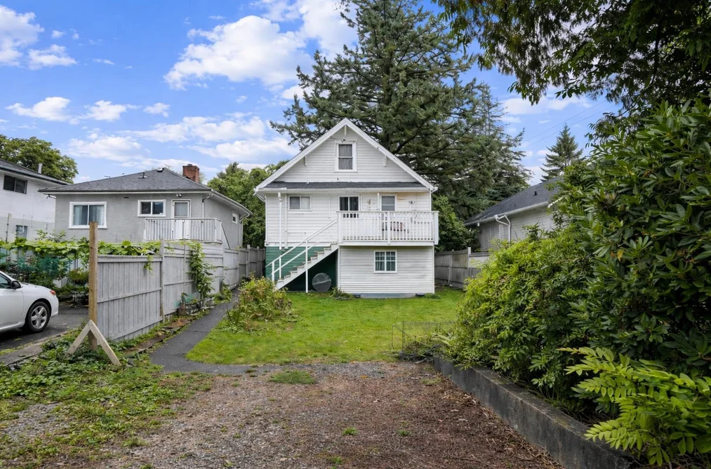 3865 SANDELL STREET, Burnaby BC V5H 1J9, Burnaby BC — Residential for Sale - Photo 2