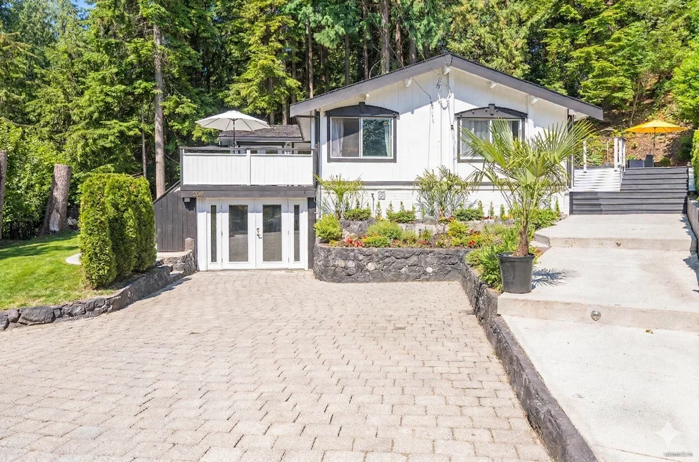 House for sale at 3870 Emerald Drive North Vancouver British Columbia - MLS: R3108690