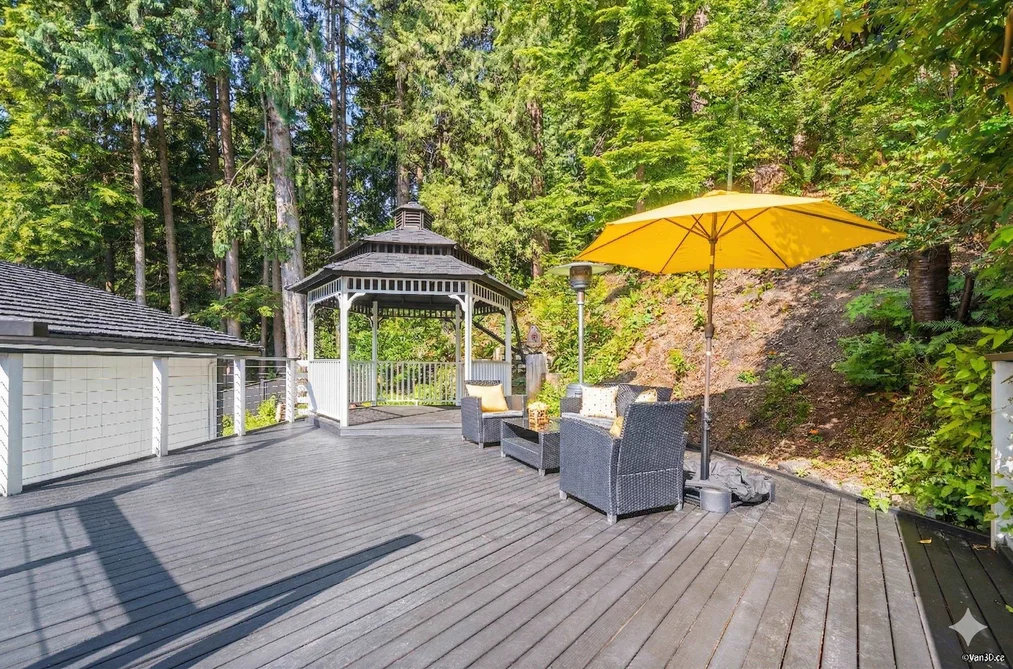 3870 EMERALD DRIVE, North Vancouver BC V7R 3B8, North Vancouver BC — Residential for Sale - Photo 2