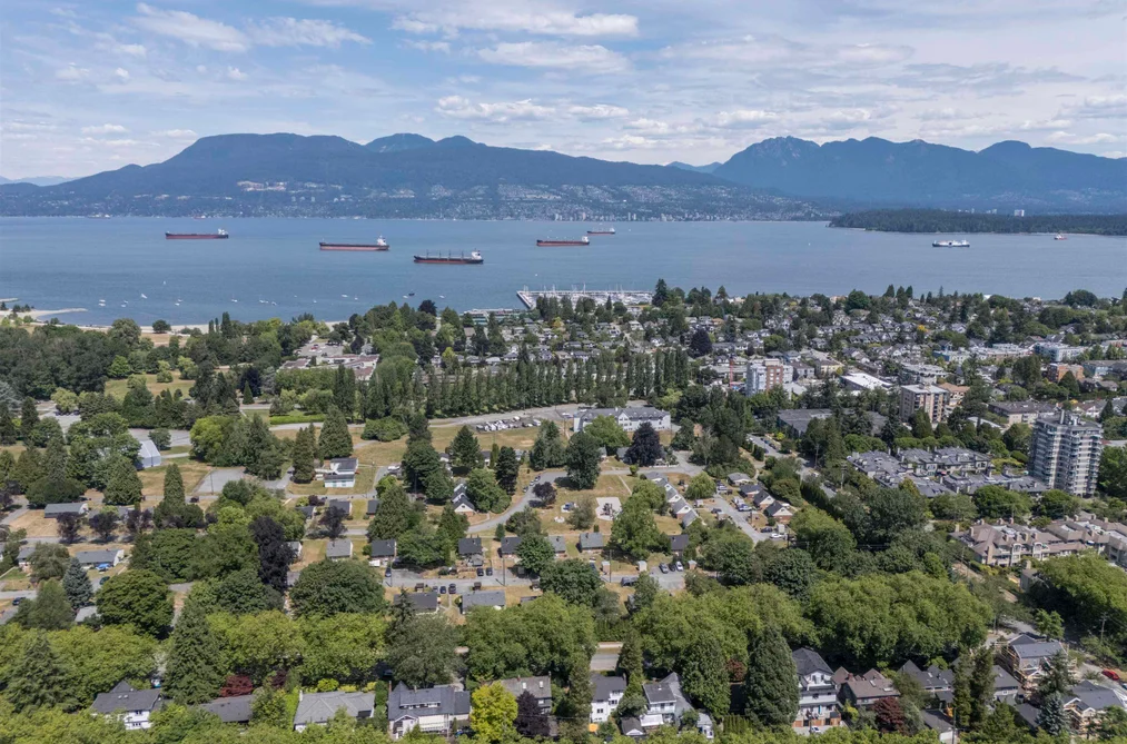 3877 W BROADWAY, Vancouver BC V6R 2C2, Vancouver BC — Residential for Sale — Photo 37 of 40
