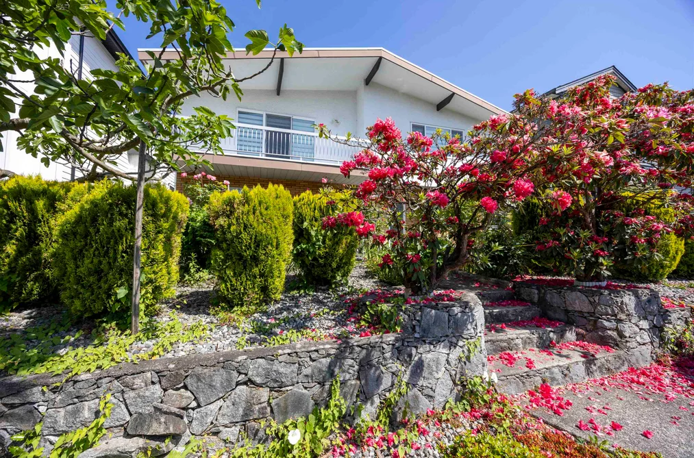 3881 S NAPIER STREET, Burnaby BC V5C 3E6, Burnaby BC — Residential for Sale - Photo 3