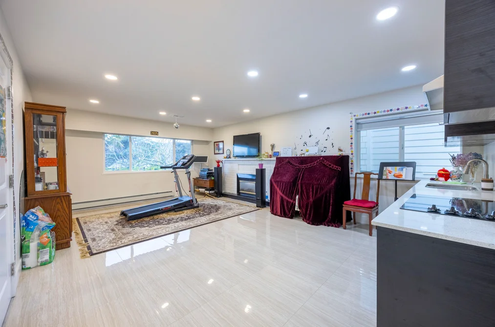 3881 S NAPIER STREET, Burnaby BC V5C 3E6, Burnaby BC — Residential for Sale - Photo 4