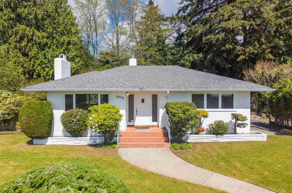 House for sale at 3894 Sunnycrest Drive North Vancouver British Columbia - MLS: R3113247