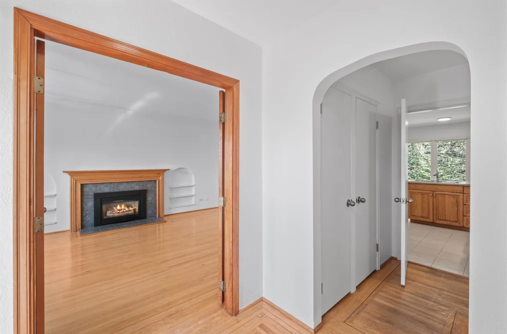 3894 SUNNYCREST DRIVE, North Vancouver BC V7R 3C8, North Vancouver BC — Residential for Sale - Photo 6