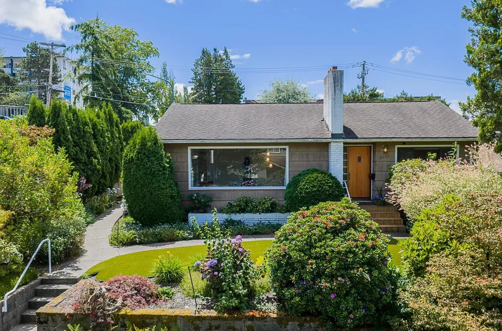 House for sale at 3896 Elmwood Street Burnaby British Columbia - MLS: R3142046