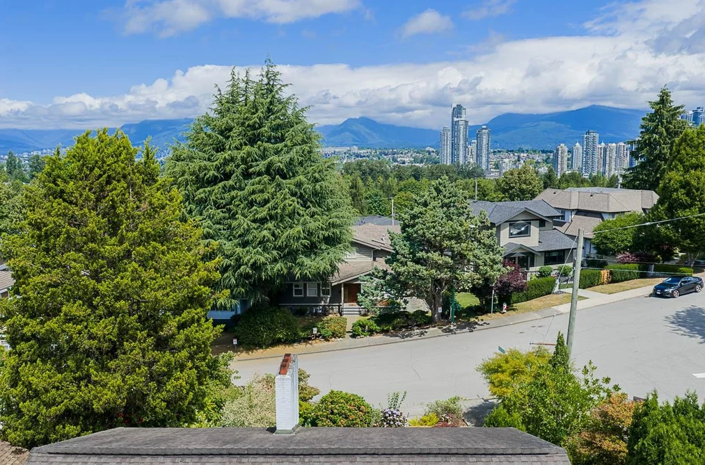 3896 ELMWOOD STREET, Burnaby BC V5G 1S1, Burnaby BC — Residential for Sale — Photo 3 of 40